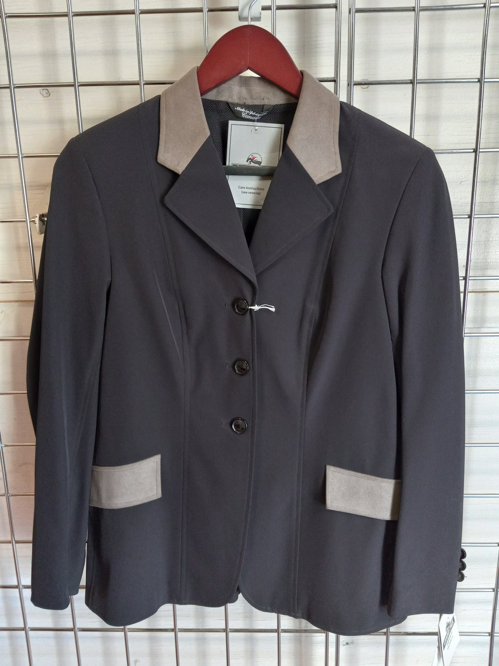 12R Grand Prix Black Hunt Coat
