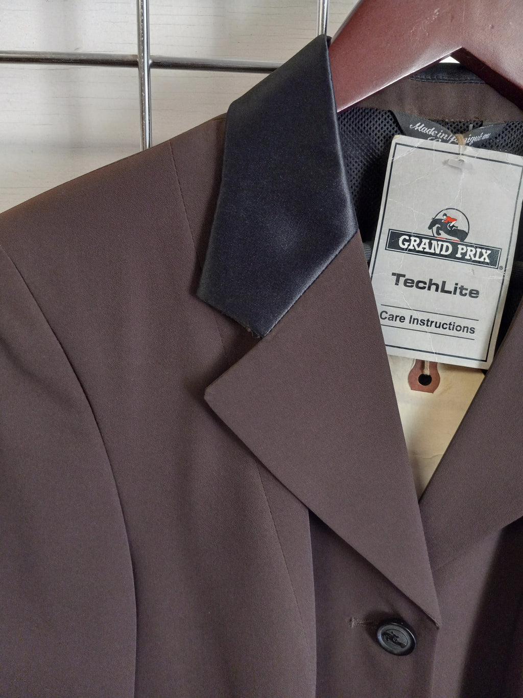 12R Grand Prix Brown Hunt Coat